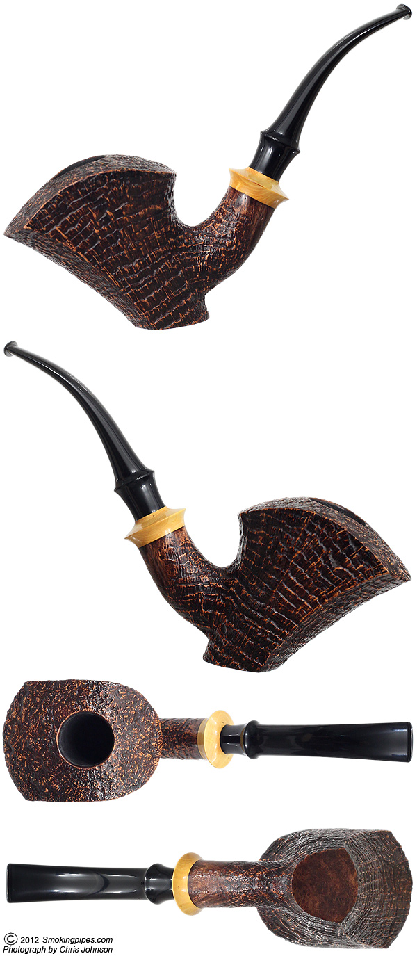 Sandblasted Bent Dublin Sitter with Boxwood (Lion)